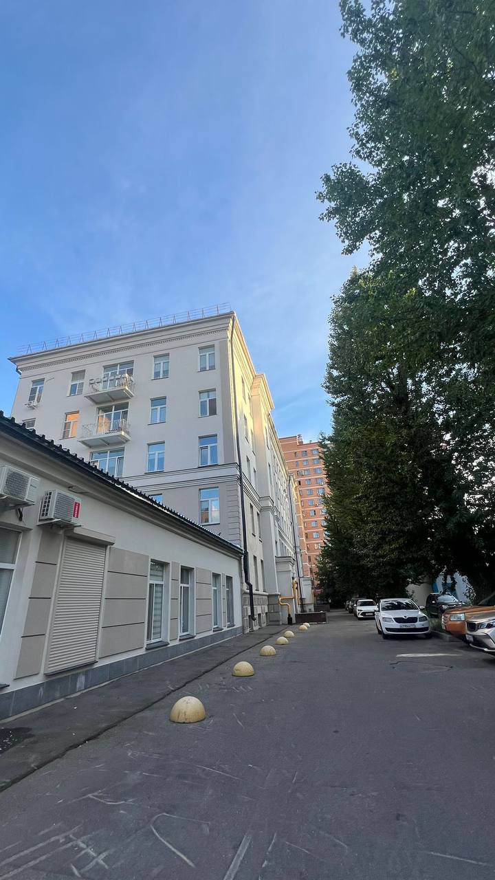 Вход в дом с улицы